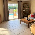 Belle Villa Arlesienne Avec Piscine, Terrasse, Jardin, Garage