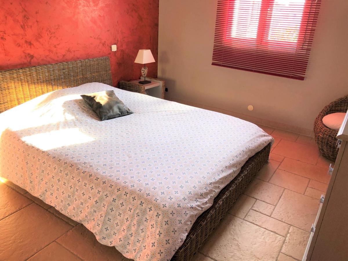Belle Arlesienne Avec Piscine, Terrasse, Jardin, Garage Villa