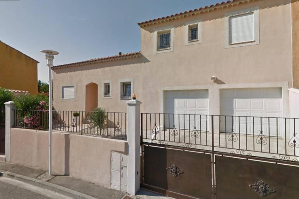 Belle Arlesienne Avec Piscine, Terrasse, Jardin, Garage Villa